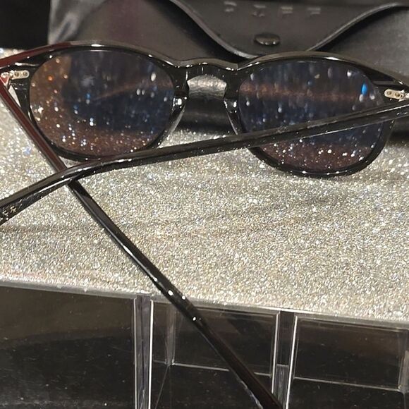 Diff Eyewear Maxwell Black/Blue Mirror Sunglasses - Picture 8 of 10